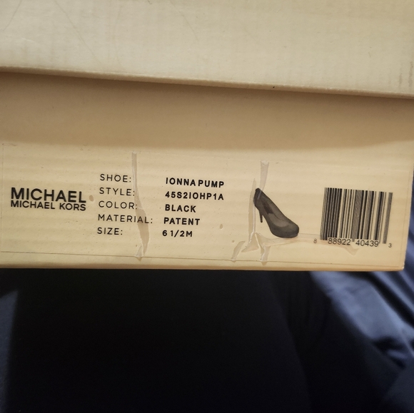 Michael Kors Black Women's Shoes - Picture 5 of 5